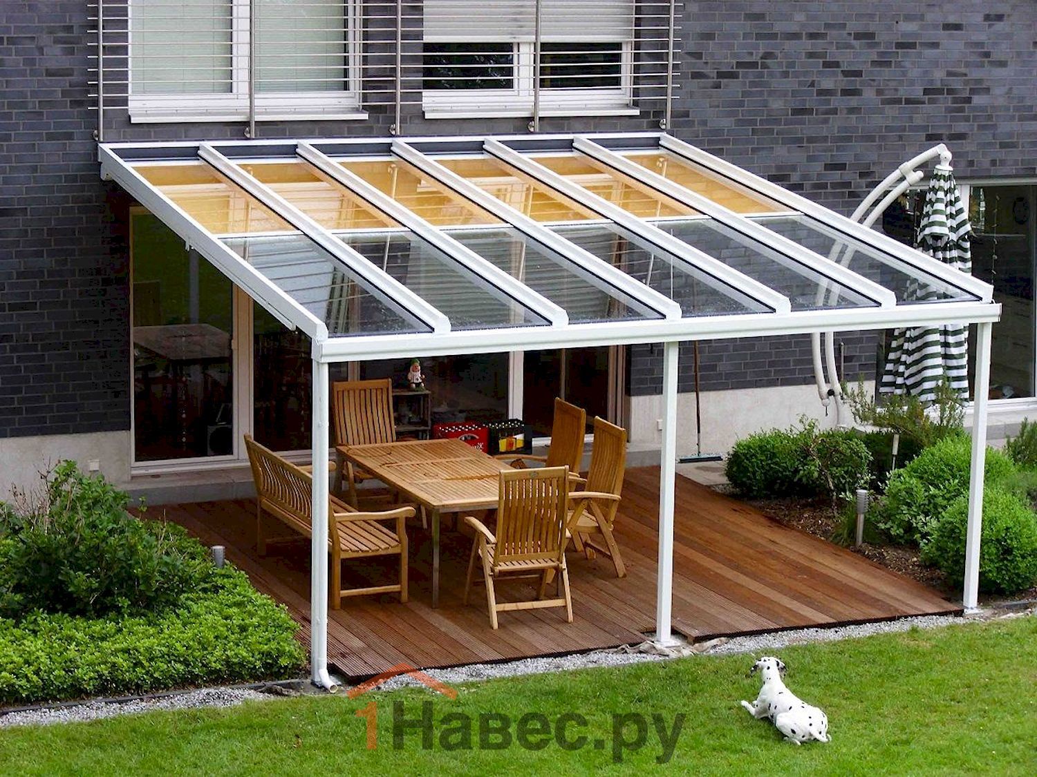 Навес из поликарбоната